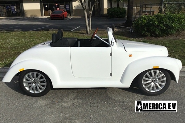 White America EV 39 Roadster 4 Passenger Golf Cart affordable golf cart rental, golf cart rent miami